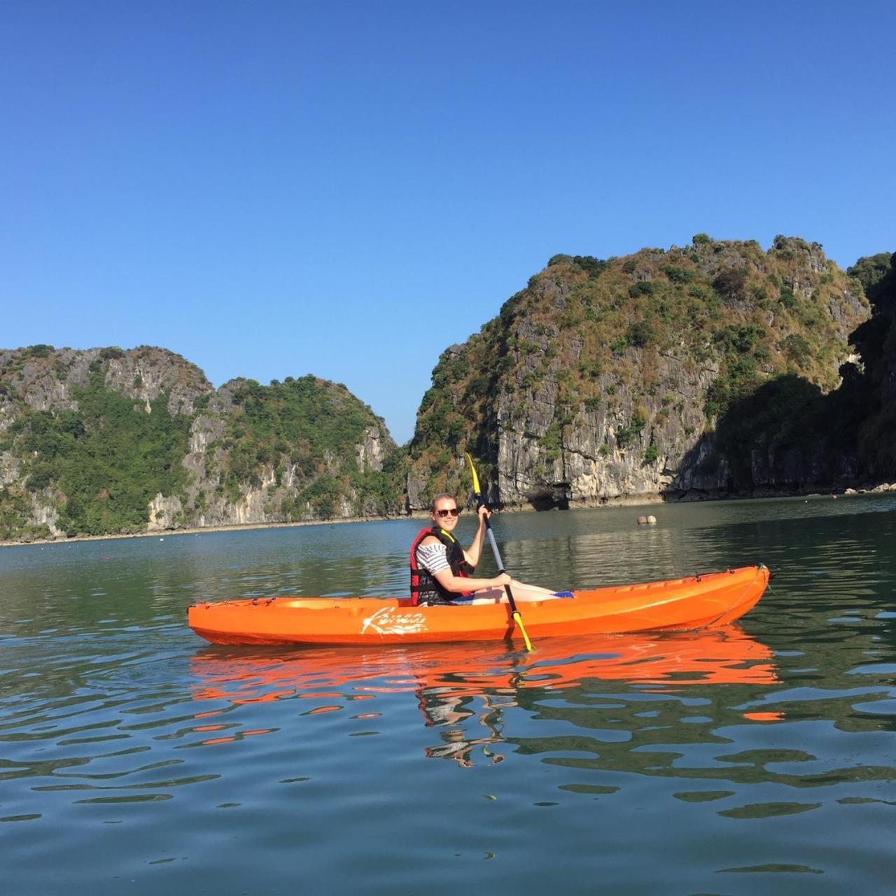 Renea Cruises Halong Hotel Ha Long Bagian luar foto