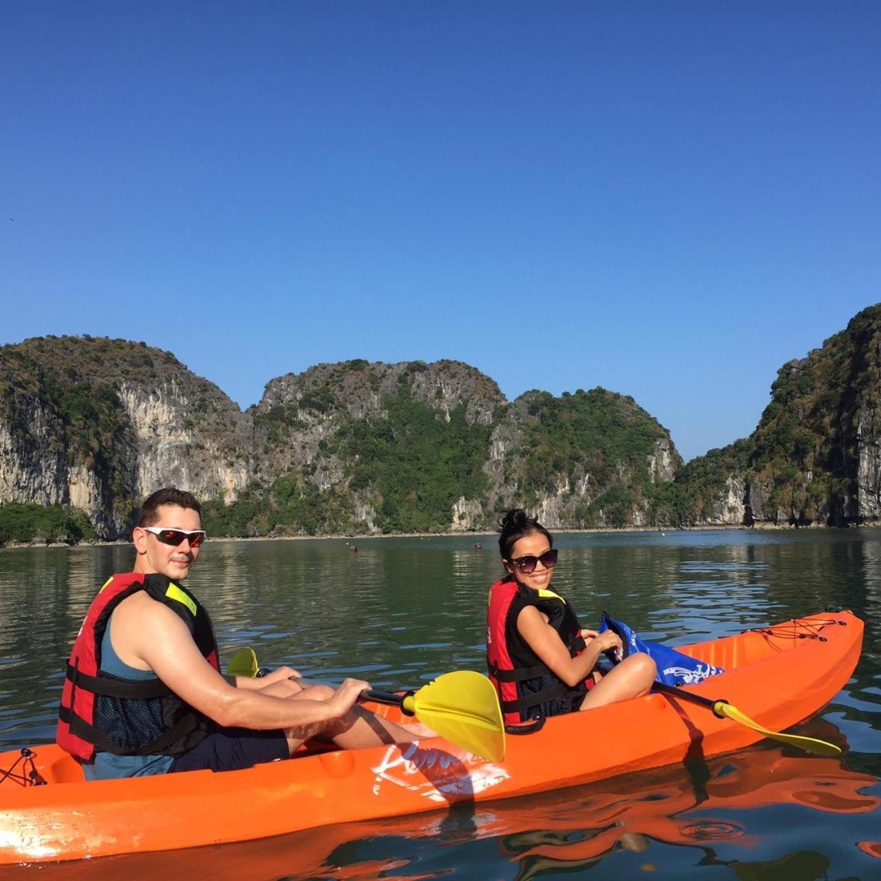 Renea Cruises Halong Hotel Ha Long Bagian luar foto