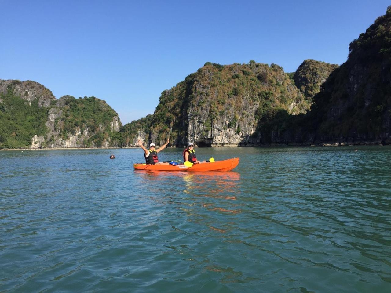 Renea Cruises Halong Hotel Ha Long Bagian luar foto