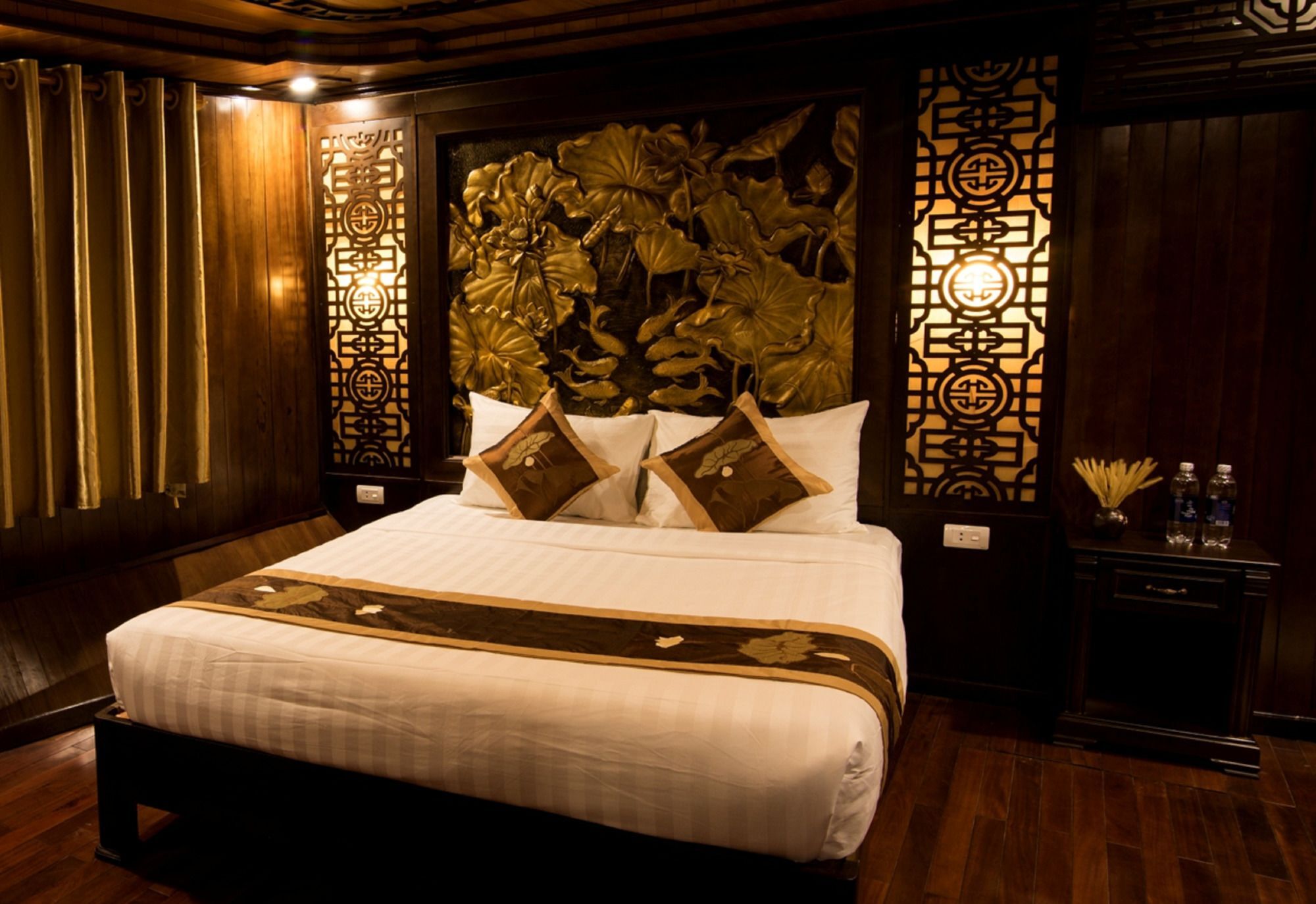 Renea Cruises Halong Hotel Ha Long Bagian luar foto
